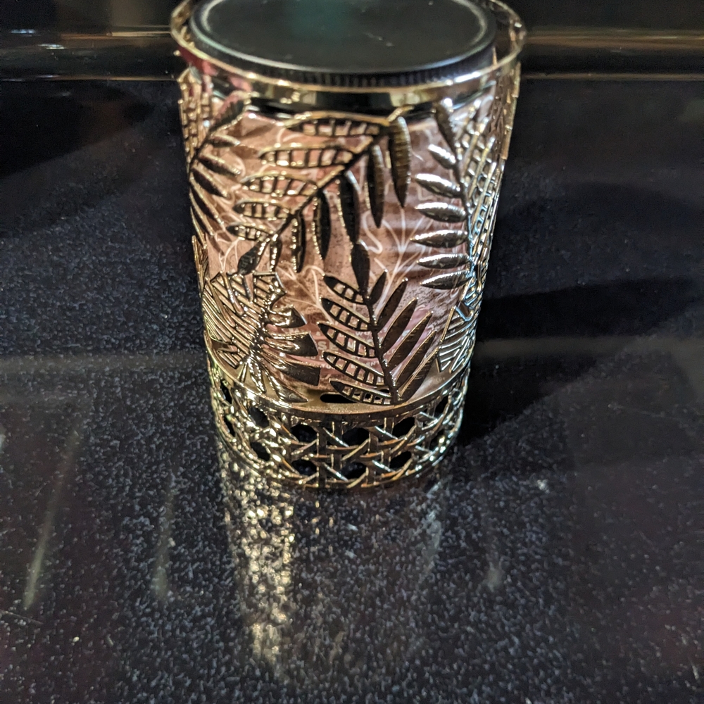 BATH & BODY WORKS PALM LEAVES GOLD Sleeve W/Sunrise Woods 7 oz Jar Candle